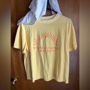 Retro Here Comes the Sun Soft Girl Yellow Sunshine T-Shirt Women’s Small